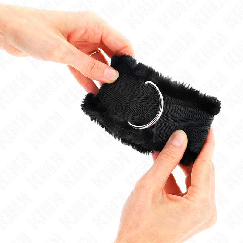 KINK - SUJECIONES DE MUÑECA CON FORRO DE PELO NEGRO AJUSTABLE 17-31 CM X 7 CM